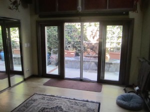 Van Nuys Retractable Screen Doors | Screen Doors installed, Screen Doors Replaced, Screen Windows, Screen Doors Repaired